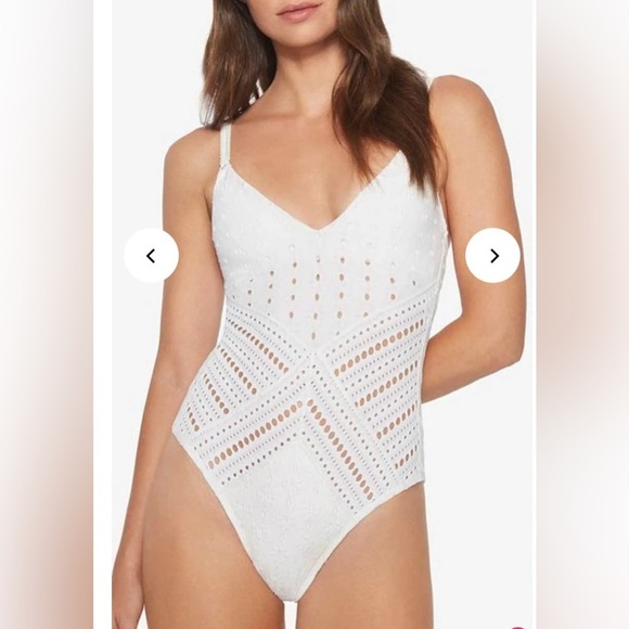 Robin Piccone Other - Robin Piccone Clarissa V Neck Crochet One Piece In White size 8